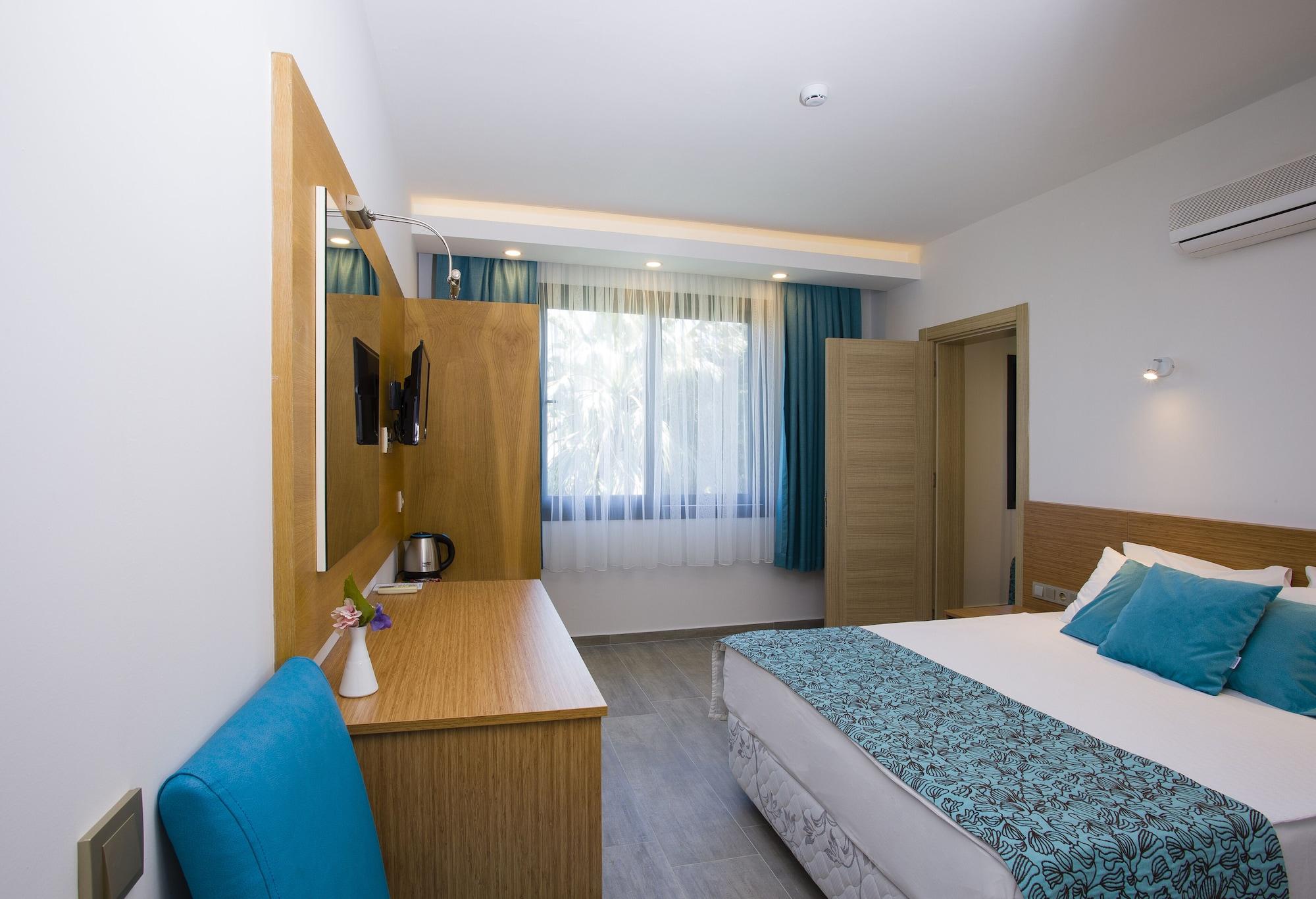 My Marin Otel Тургутрейс Екстериор снимка