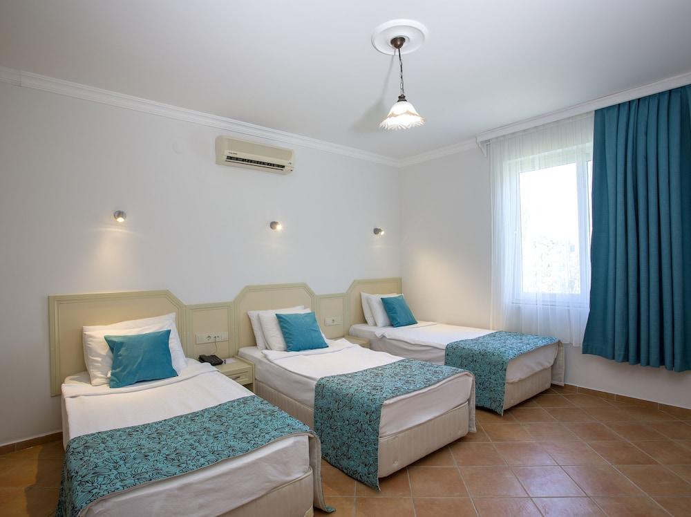 My Marin Otel Тургутрейс Екстериор снимка