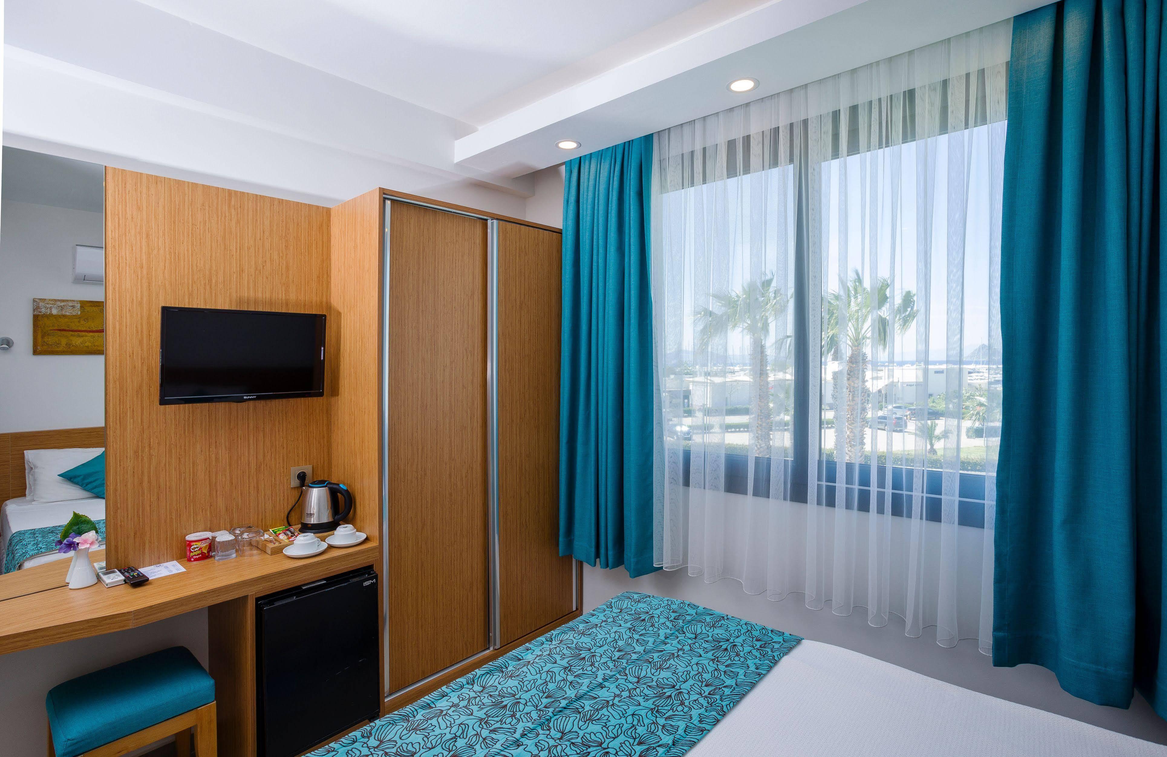 My Marin Otel Тургутрейс Екстериор снимка