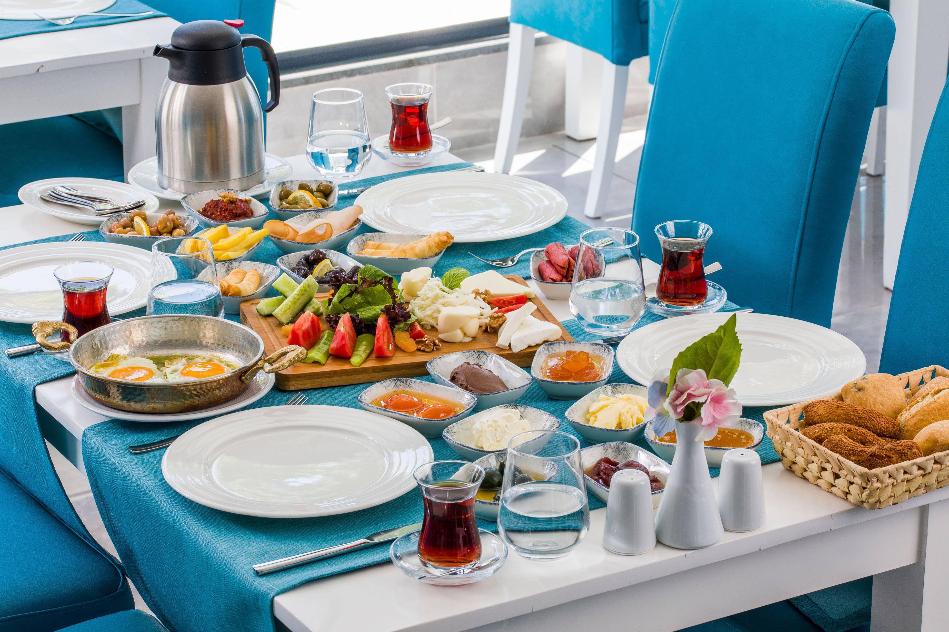 My Marin Otel Тургутрейс Екстериор снимка